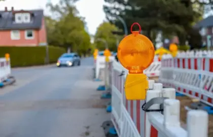 كشافات و إضاءة الطوارئ 1